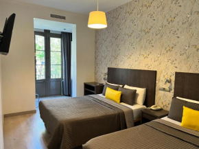 Гостиница CIUDAD CONDAL Hostal - Paseo de Gracia  Барселона
